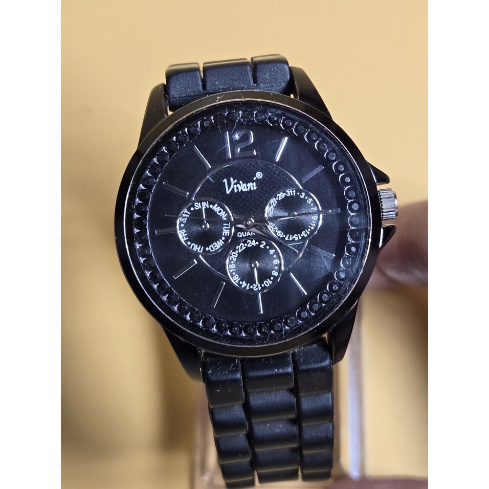 New Vivani 36mm Fashion Watch with Crystals. 8" Band. New Battery